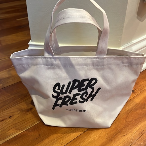 Nordstrom Gift Set - Picture 13 of 13